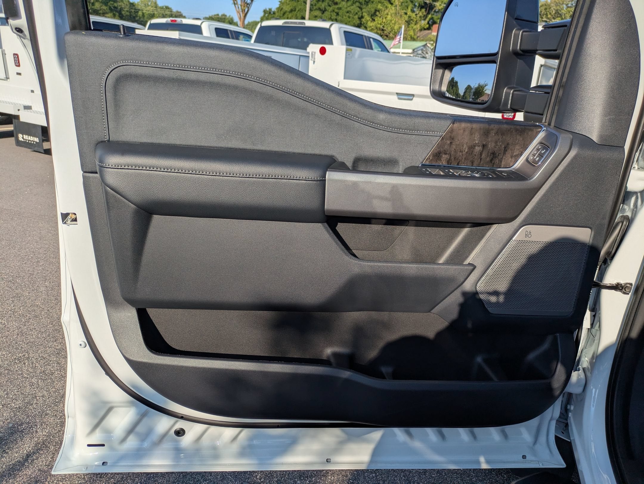 2026 Ford Super Duty F-450 DRW LARIAT