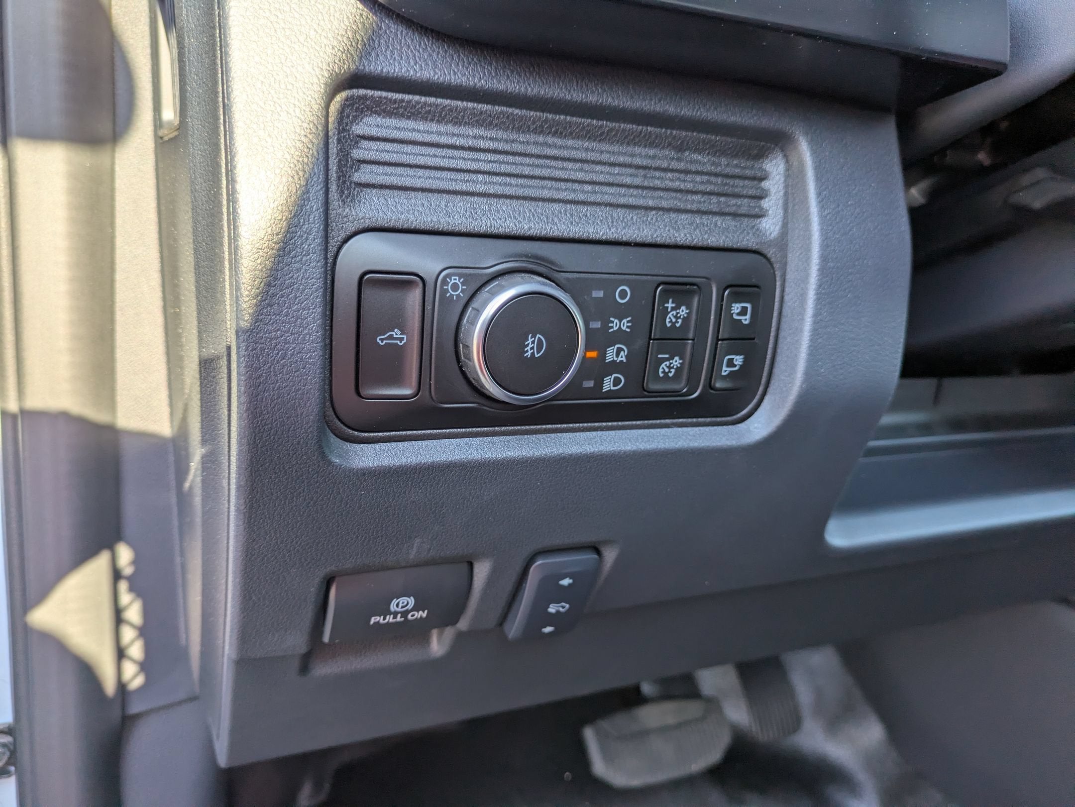 2026 Ford Super Duty F-450 DRW LARIAT