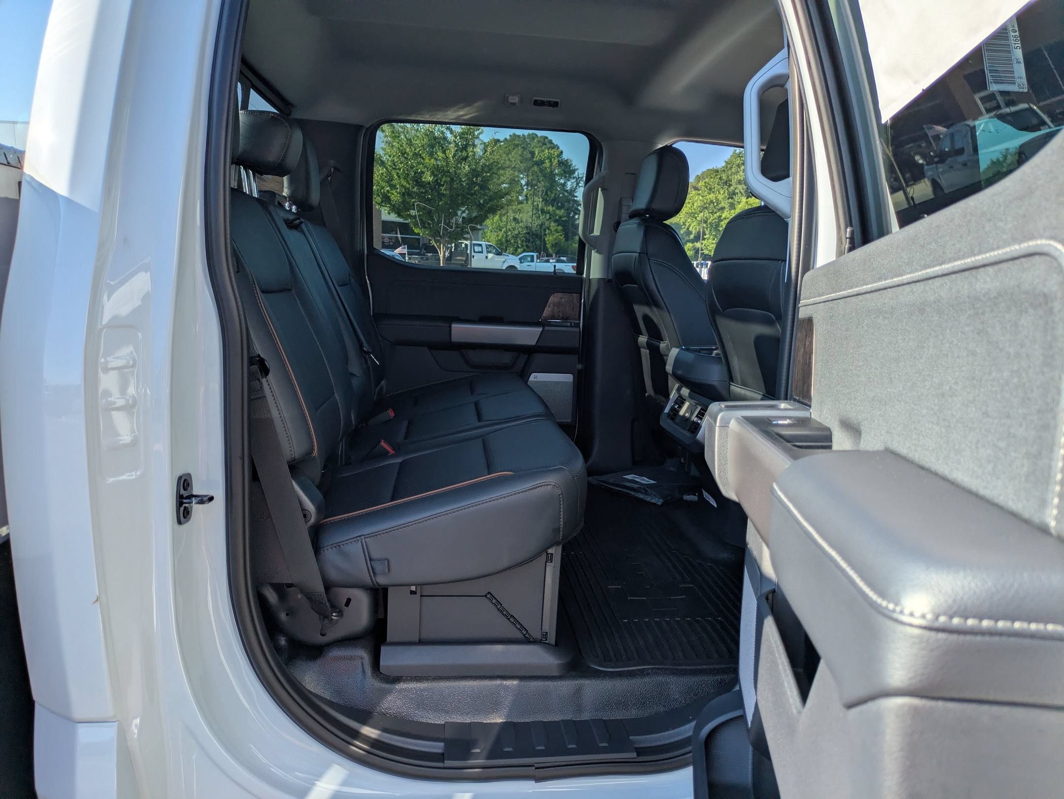 2026 Ford Super Duty F-450 DRW LARIAT