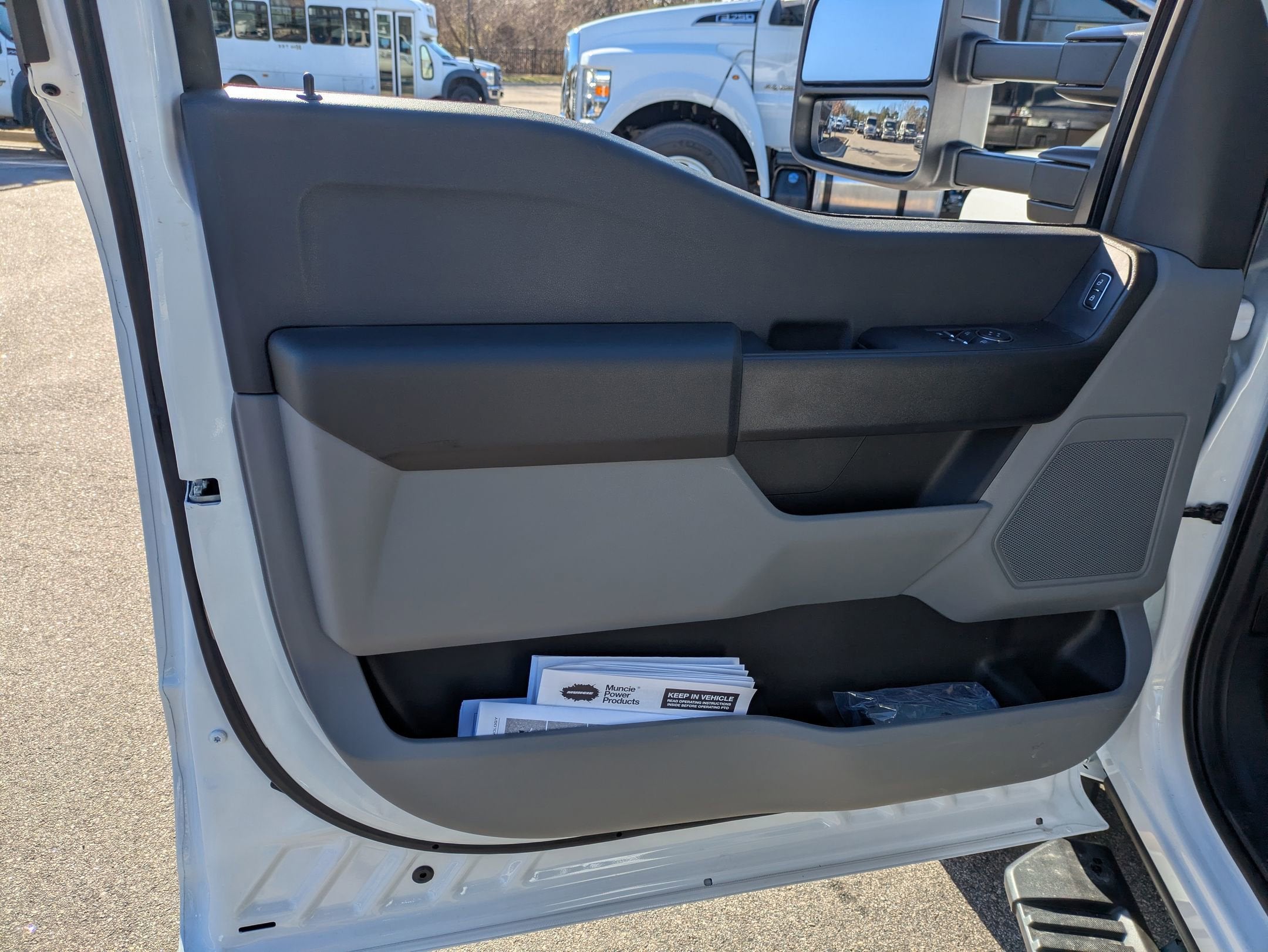 2026 Ford Super Duty F-550 DRW XL