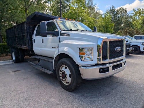 2017 Ford F-750SD Base