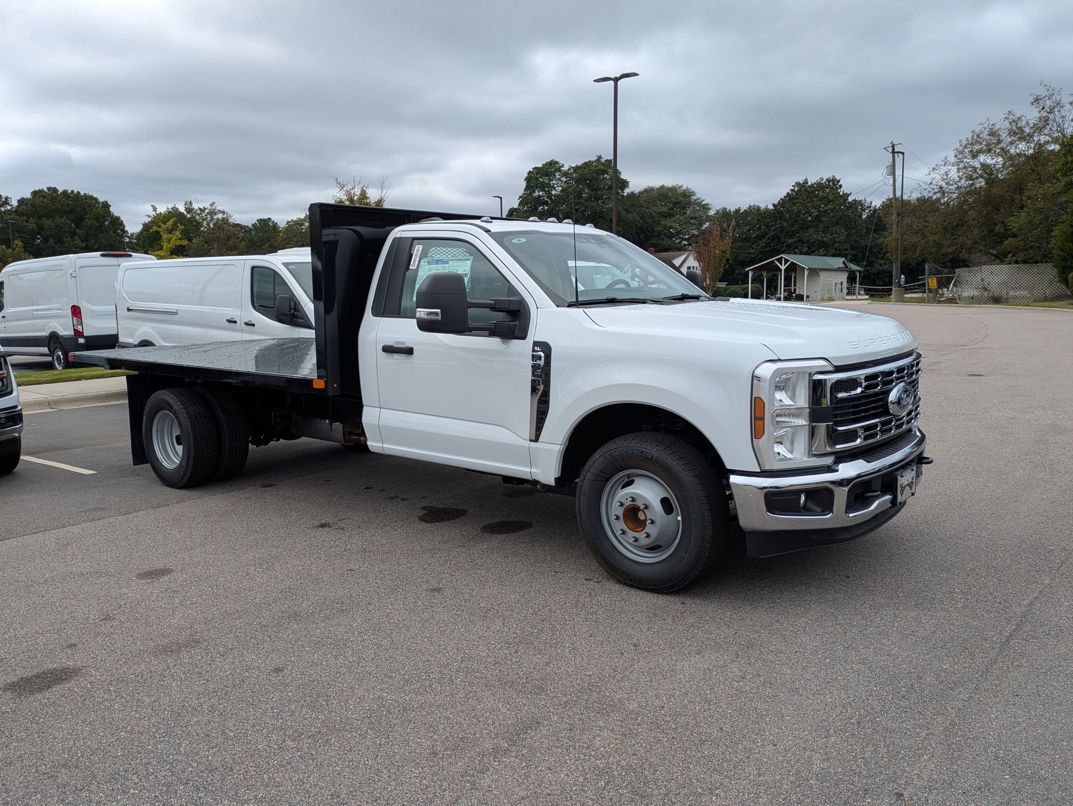 2026 Ford Super Duty F-350 DRW XL