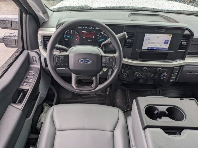 2025 Ford Super Duty F-550 DRW XL