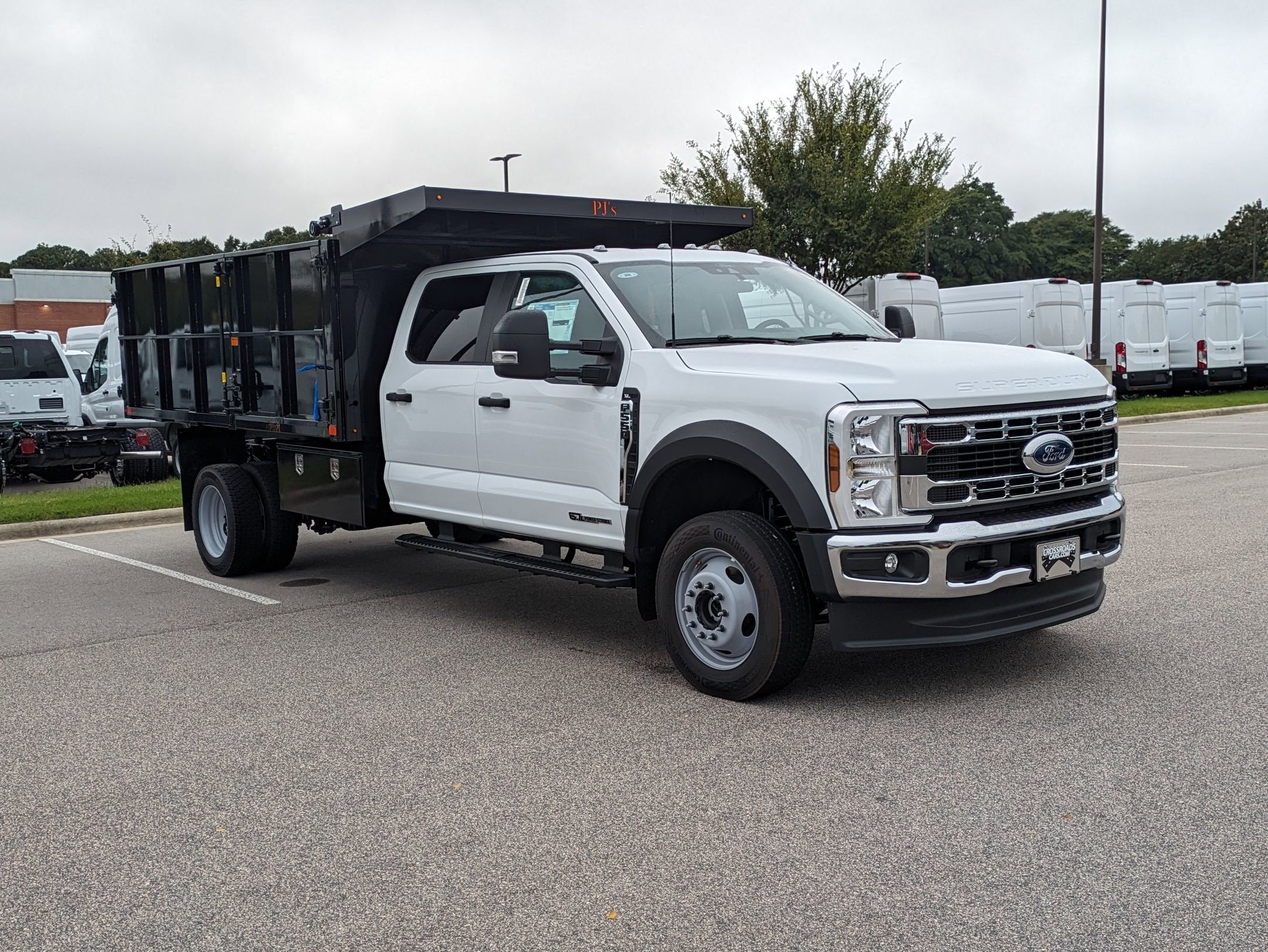 2025 Ford Super Duty F-550 DRW XL