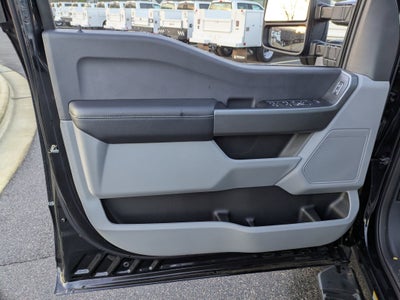 2025 Ford Super Duty F-550 DRW XL