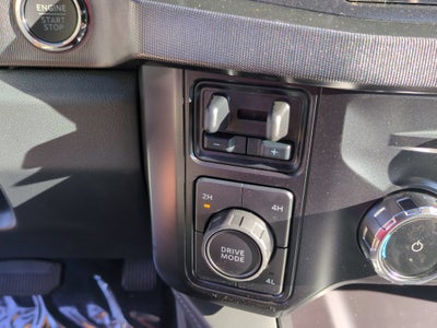 2027 Ford Super Duty F-550 DRW Platinum
