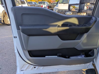 2027 Ford Super Duty F-550 DRW XL