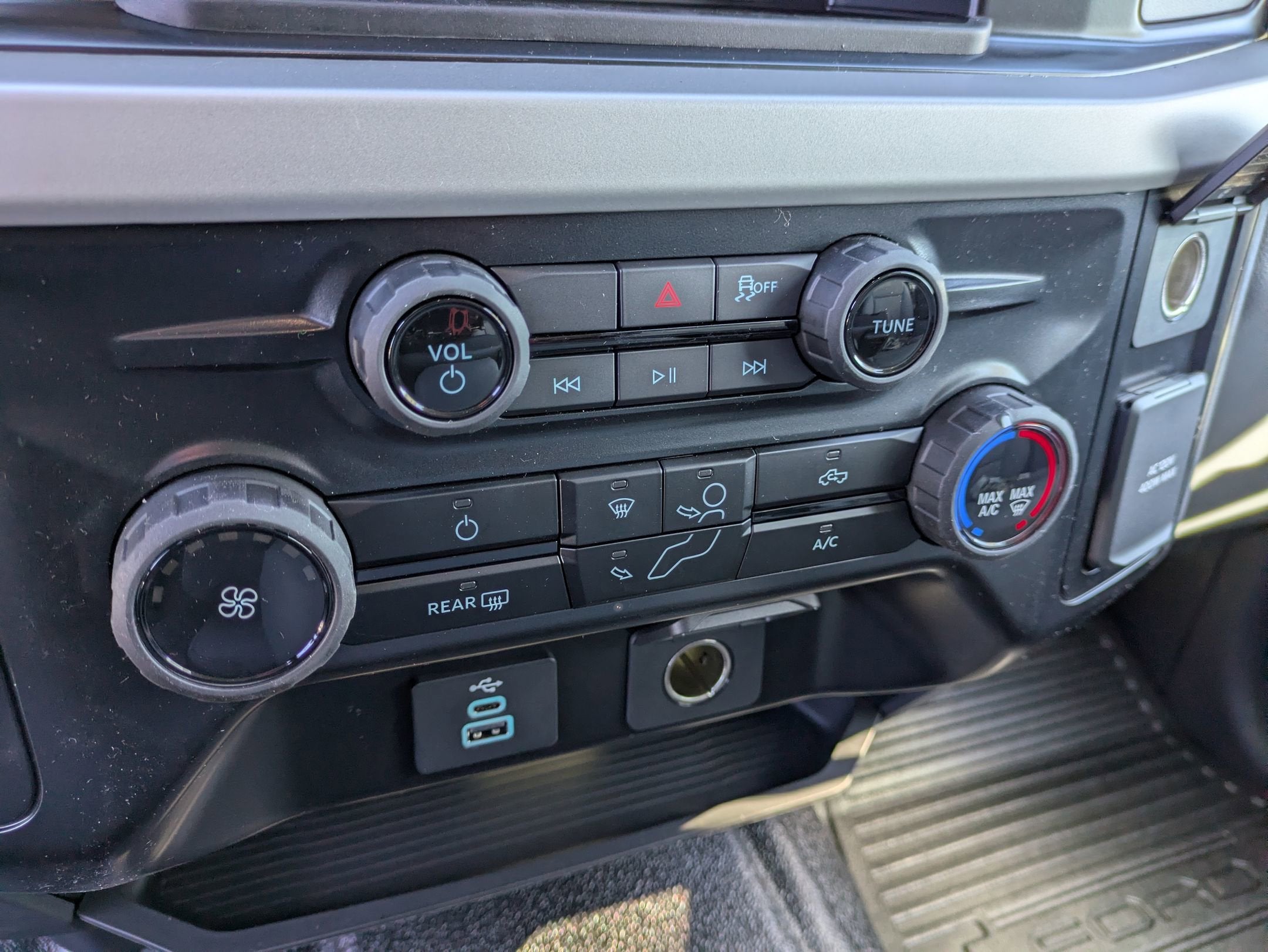 2026 Ford Super Duty F-550 DRW XL