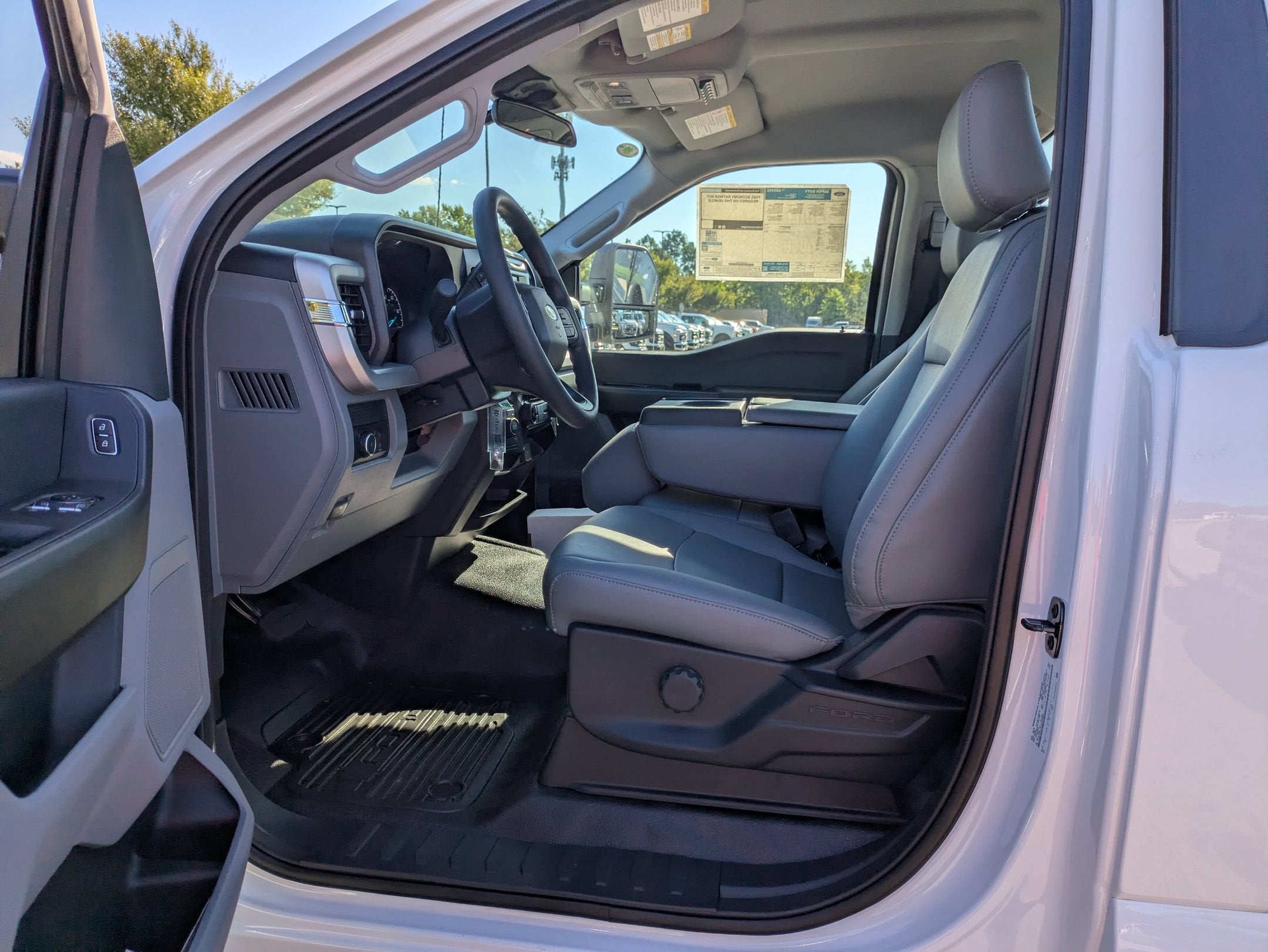 2026 Ford Super Duty F-550 DRW XL
