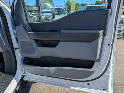 2026 Ford Super Duty F-550 DRW XL