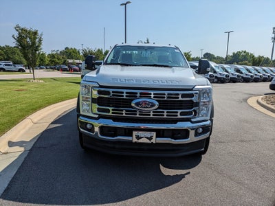 2025 Ford Super Duty F-550 DRW XL