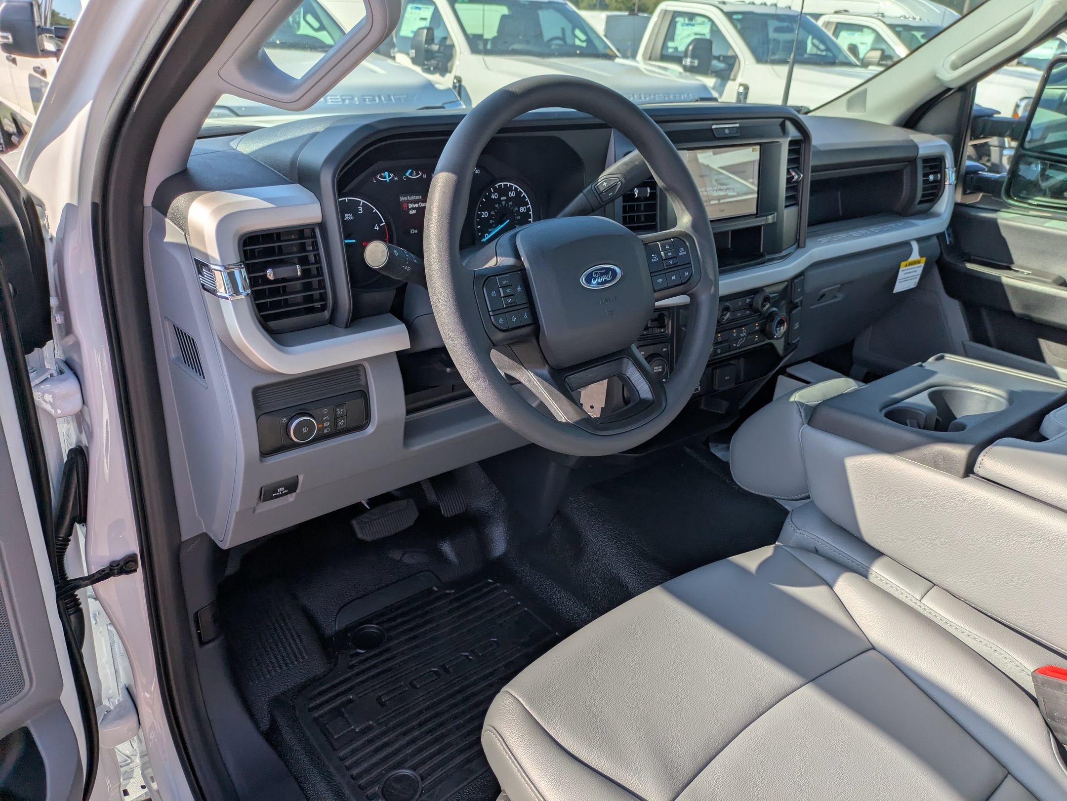 2026 Ford Super Duty F-550 DRW XL