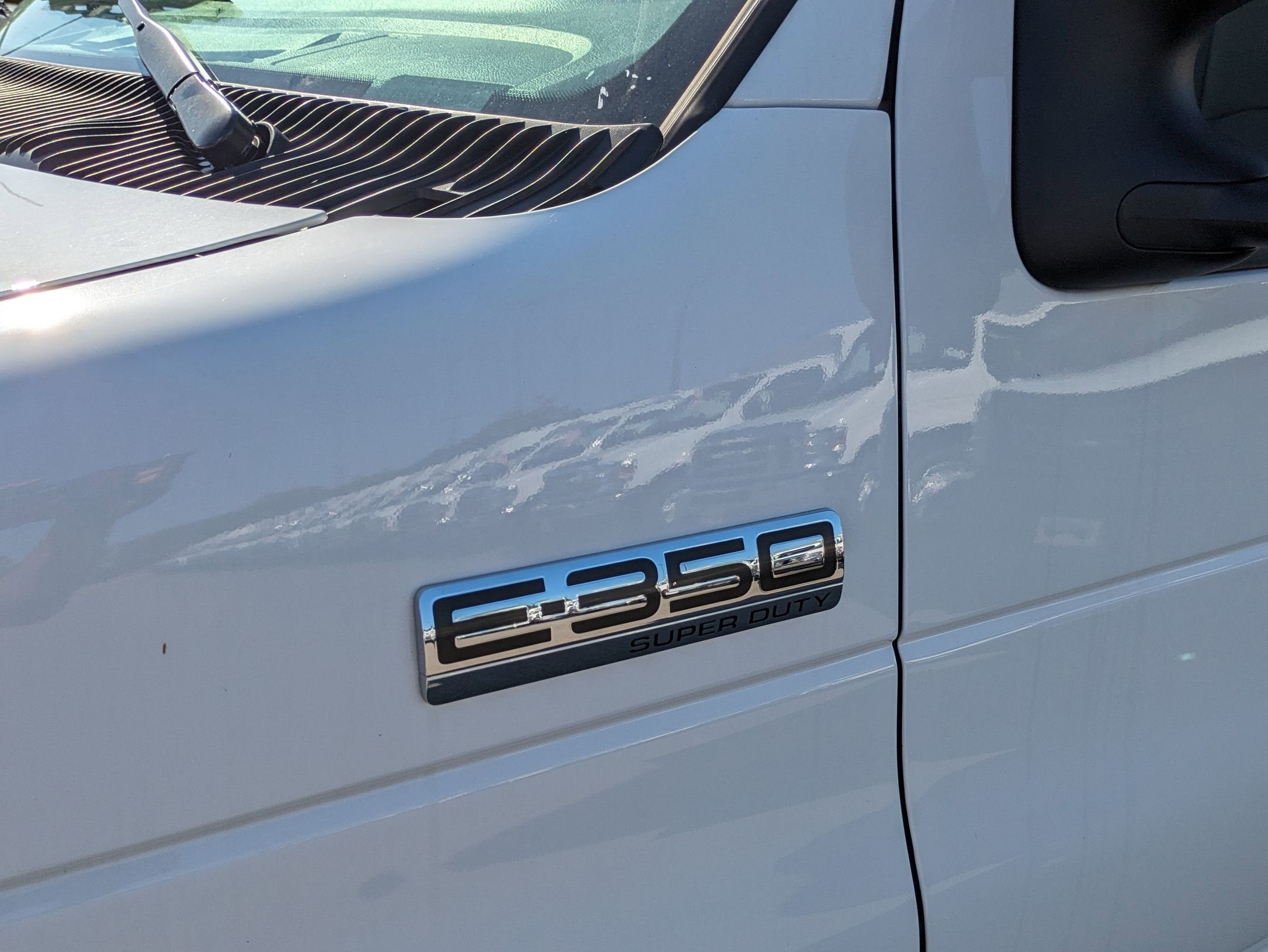 2026 Ford E-Series Cutaway E-350 SRW 138" WB