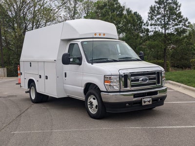 2025 Ford E-Series Cutaway E-350 SRW 138" WB