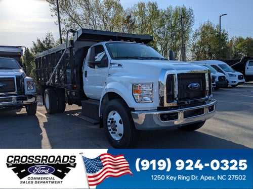 2027 Ford F-750SD Base