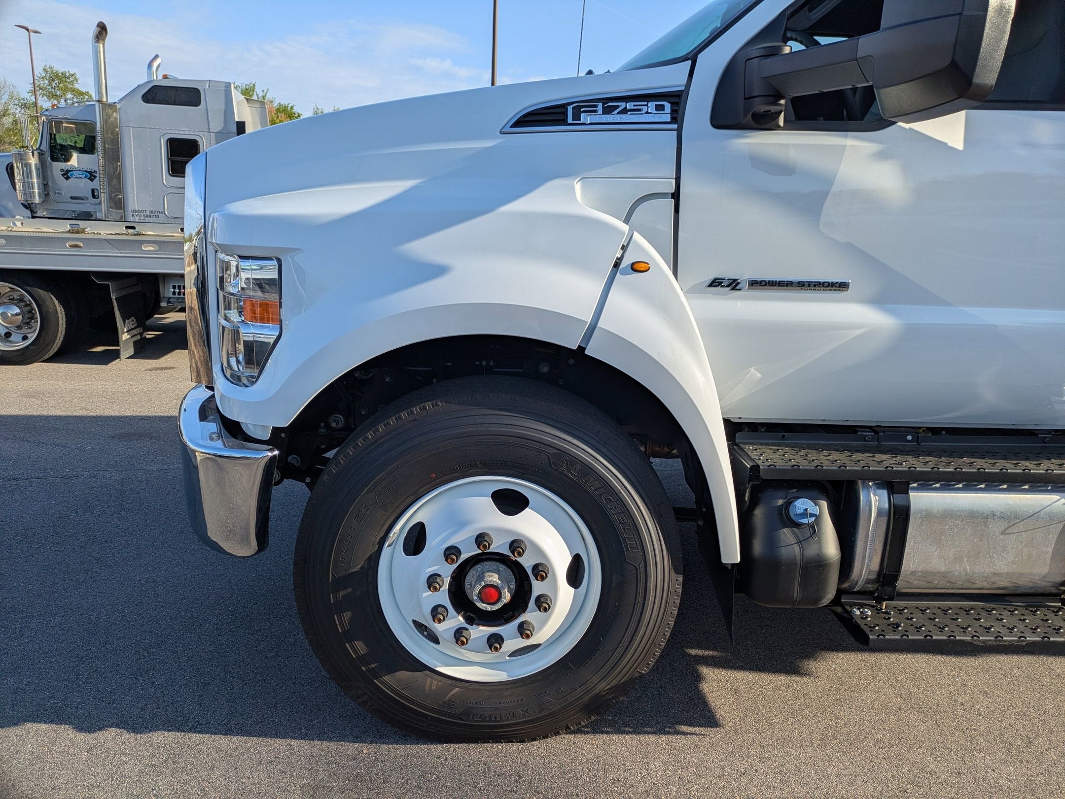 2027 Ford F-750SD Base