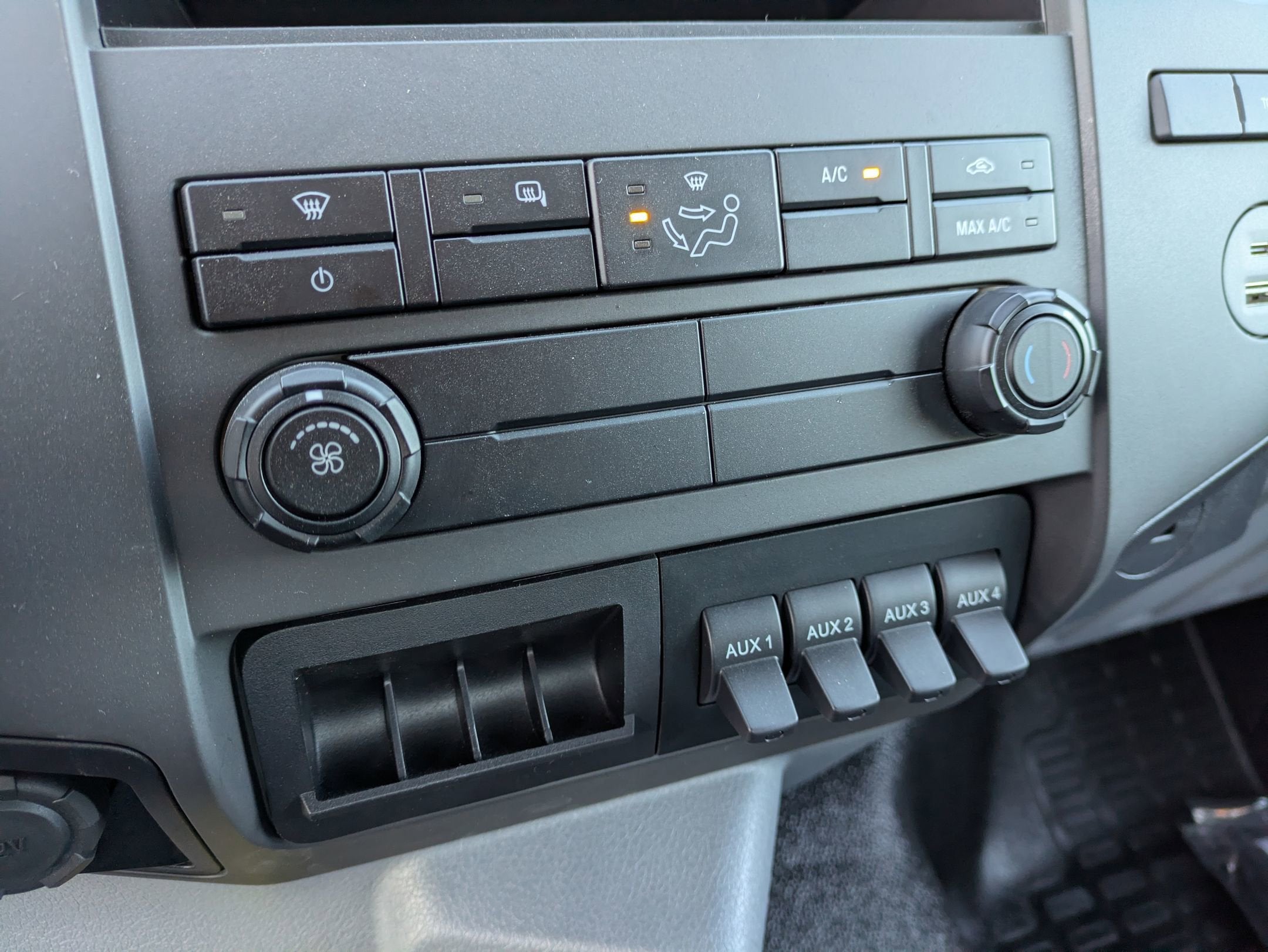 2026 Ford F-750SD Base