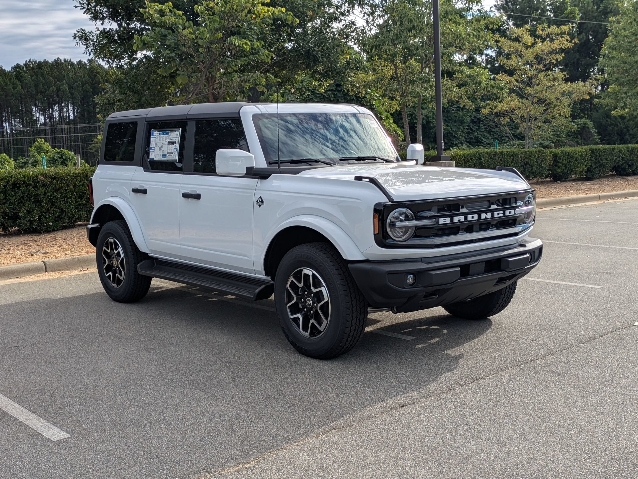 2026 Ford Bronco Outer Banks