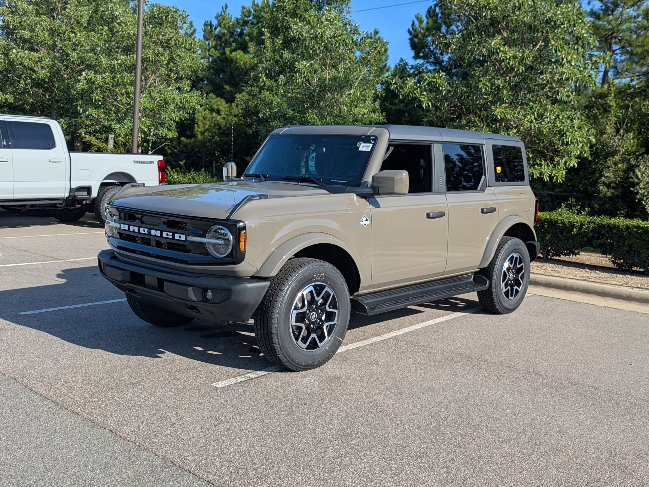 2026 Ford Bronco Outer Banks