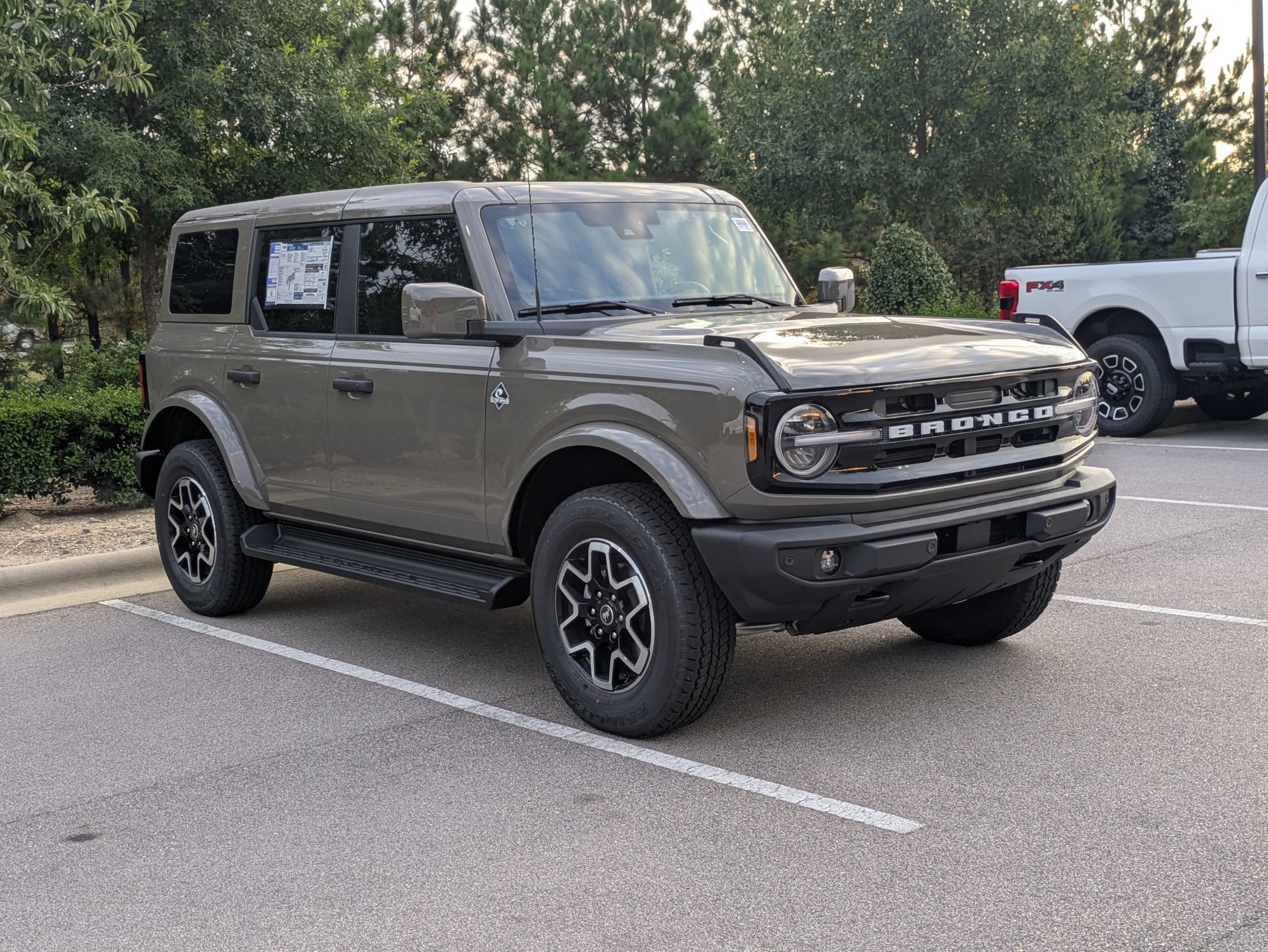 2026 Ford Bronco Outer Banks