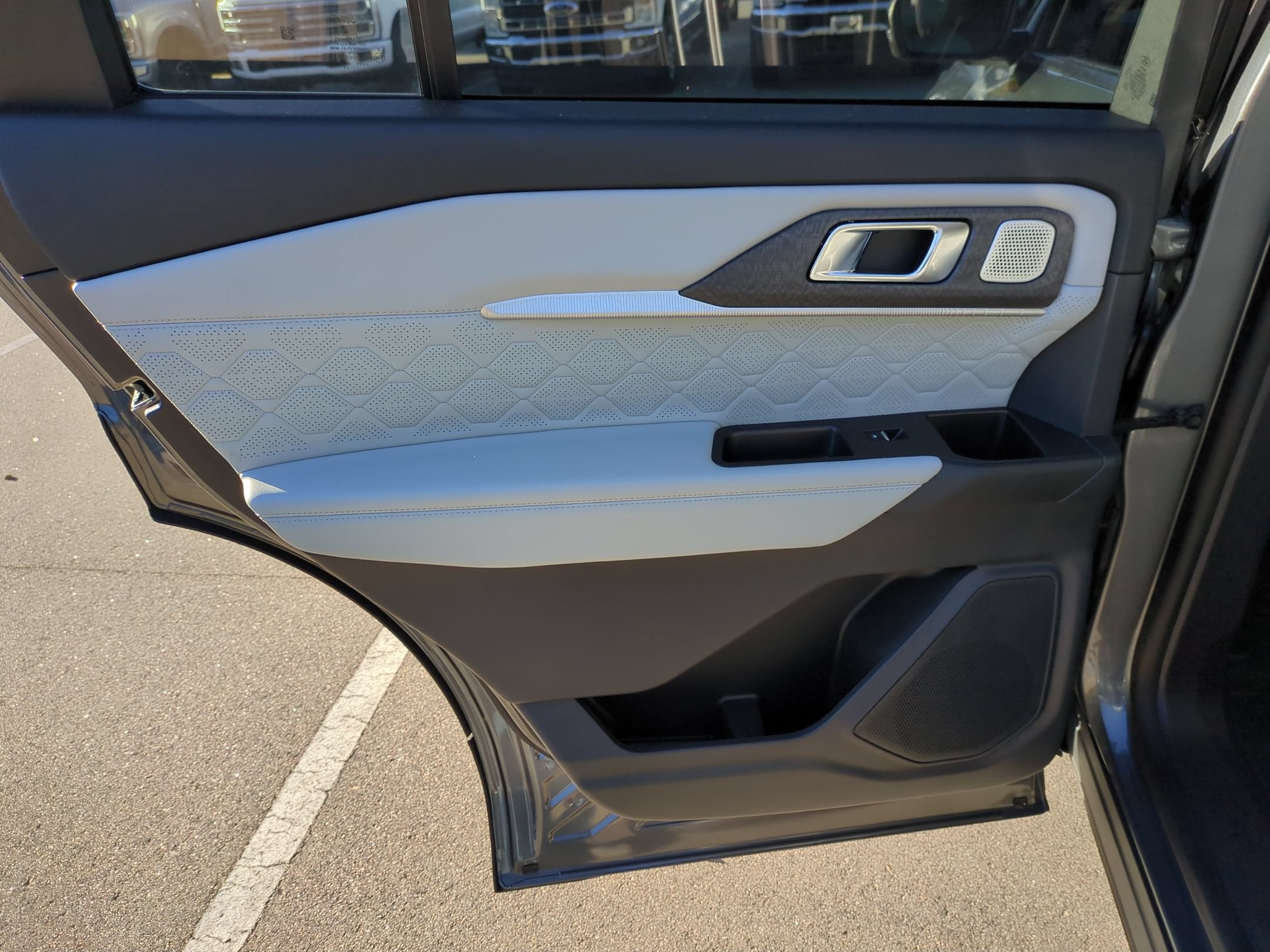2026 Ford Explorer Platinum - Crossroads Courtesy Demo
