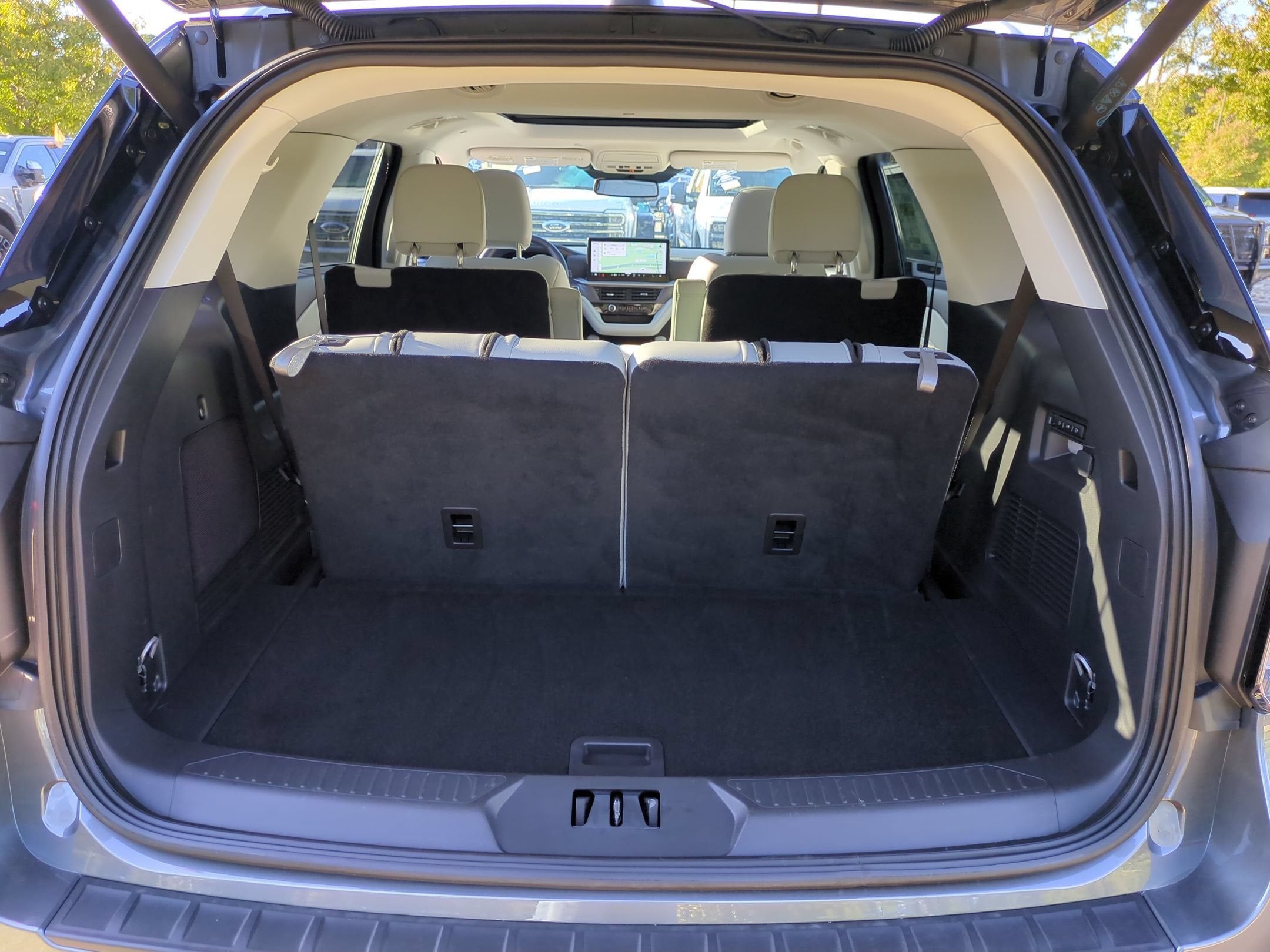 2026 Ford Explorer Platinum - Crossroads Courtesy Demo