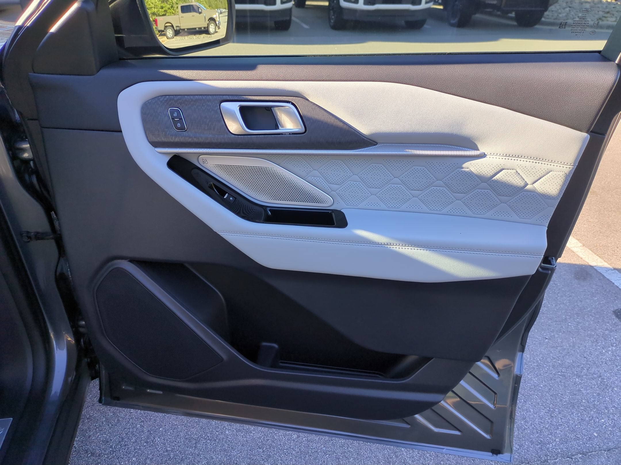2026 Ford Explorer Platinum - Crossroads Courtesy Demo