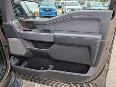 2023 Ford F-150 Lightning LARIAT