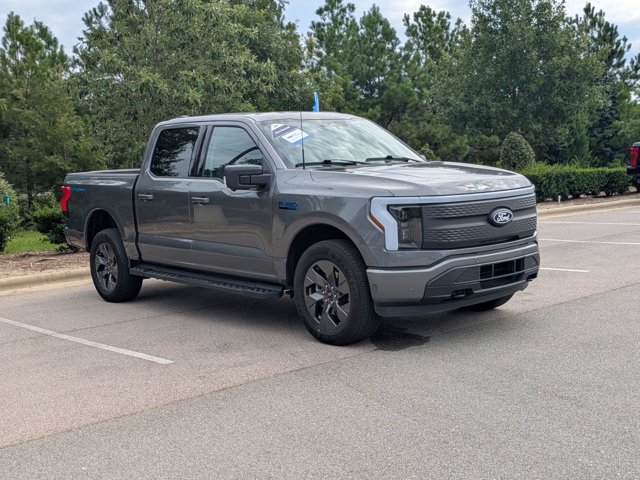 2024 Ford F-150 Lightning Flash