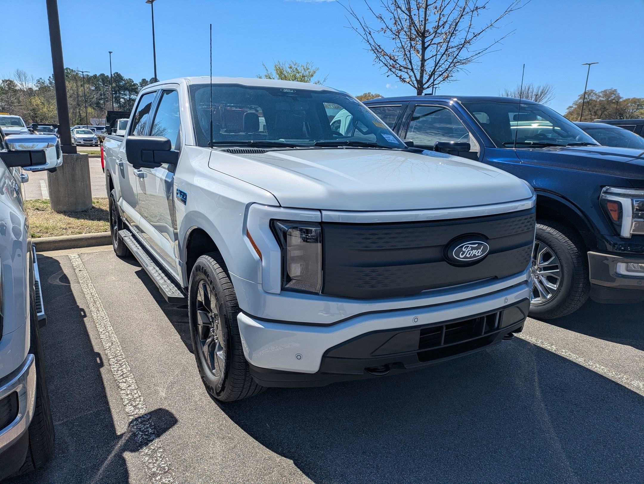 2025 Ford F-150 Lightning Flash