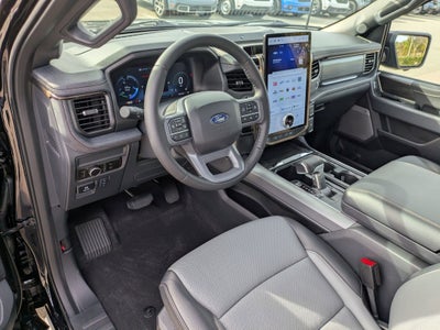 2025 Ford F-150 Lightning LARIAT