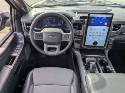 2025 Ford F-150 Lightning LARIAT