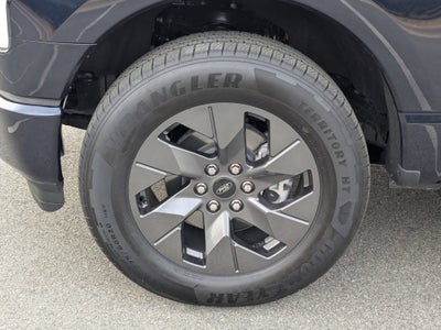 2025 Ford F-150 Lightning LARIAT
