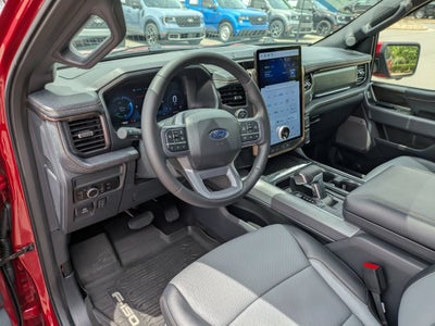 2025 Ford F-150 Lightning LARIAT