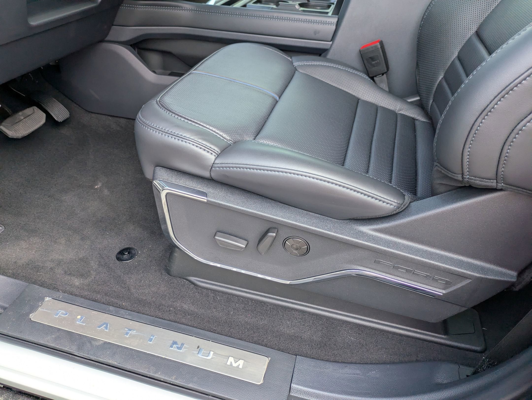 2026 Ford Super Duty F-250 SRW Platinum