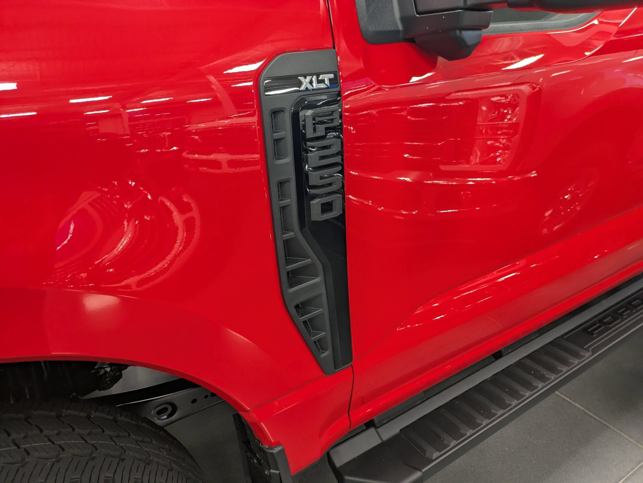 2027 Ford Super Duty F-250 SRW XLT