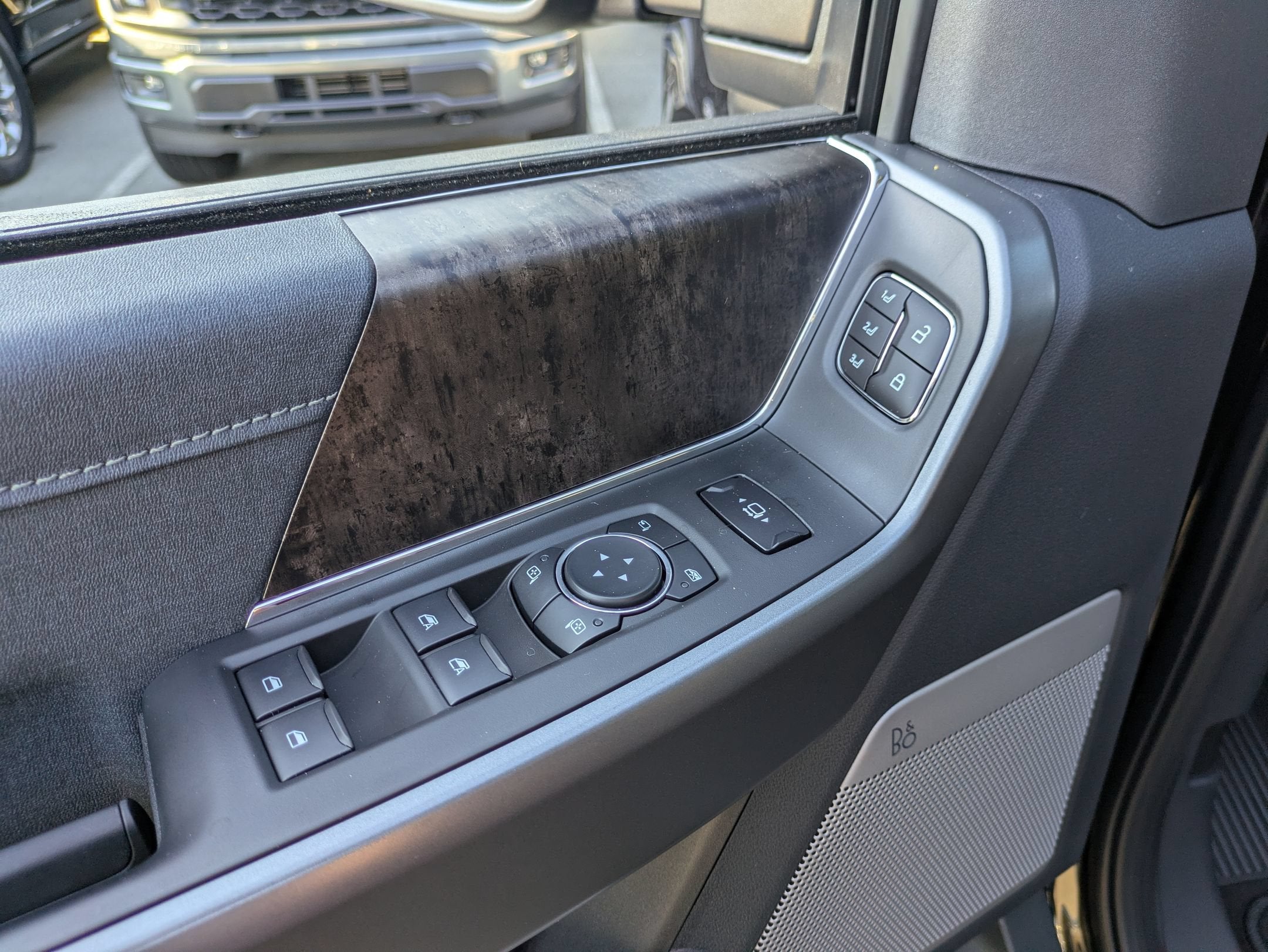 2027 Ford Super Duty F-250 SRW LARIAT
