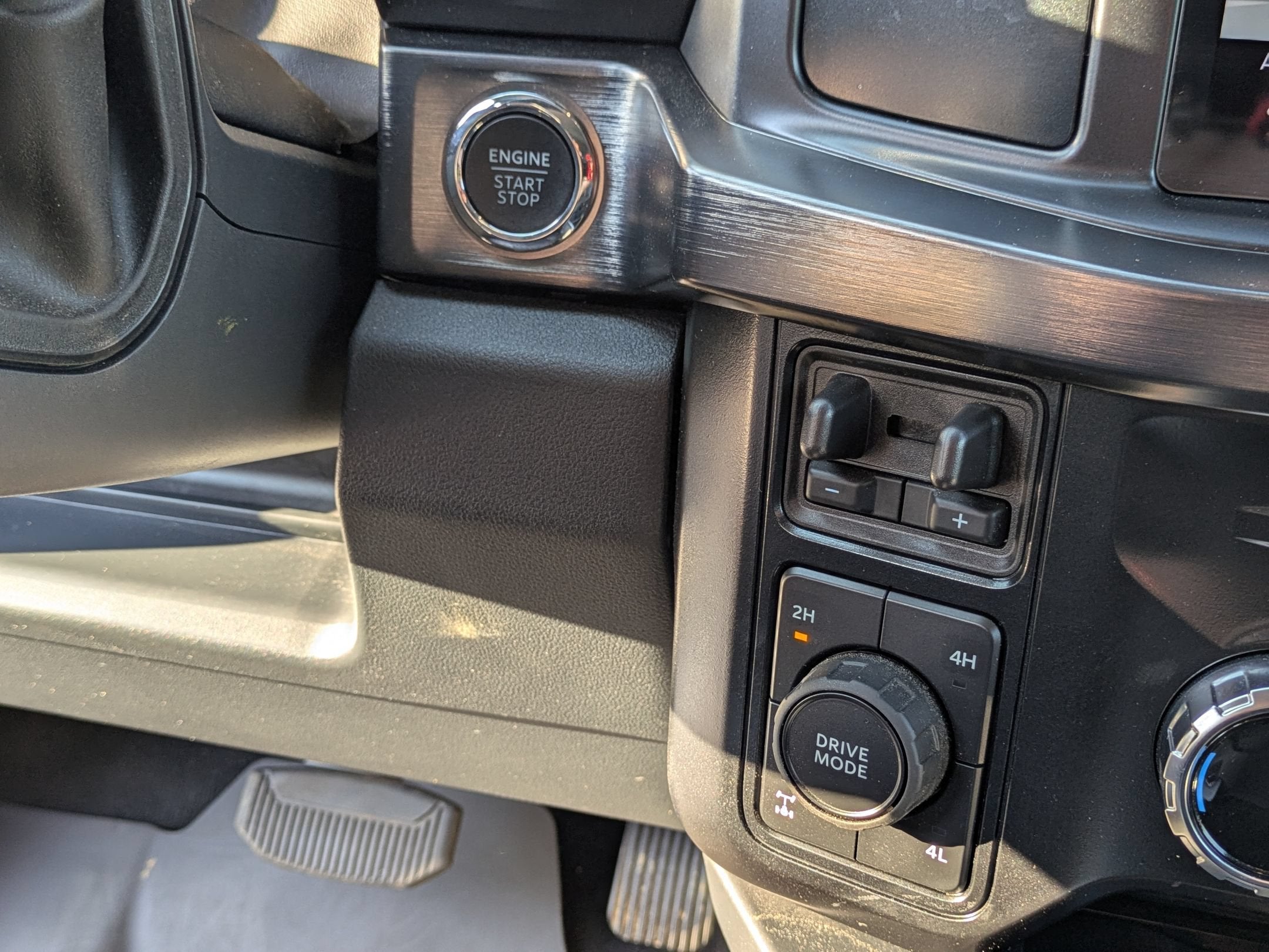 2025 Ford Super Duty F-250 SRW LARIAT