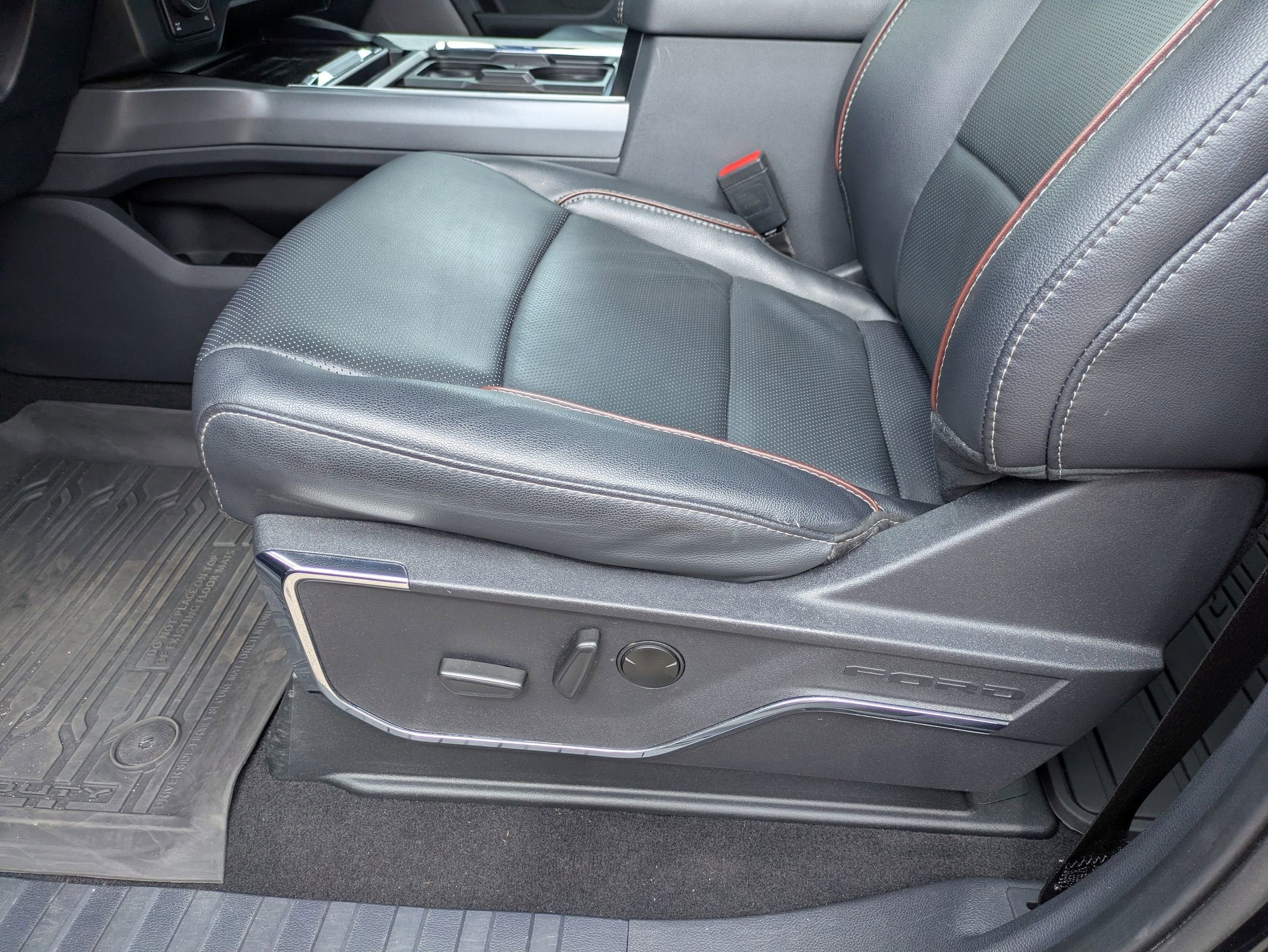 2023 Ford Super Duty F-250 SRW LARIAT