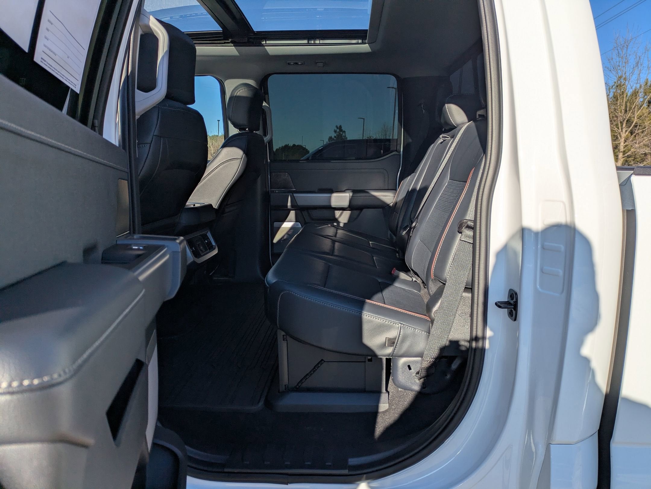 2024 Ford Super Duty F-350 SRW LARIAT