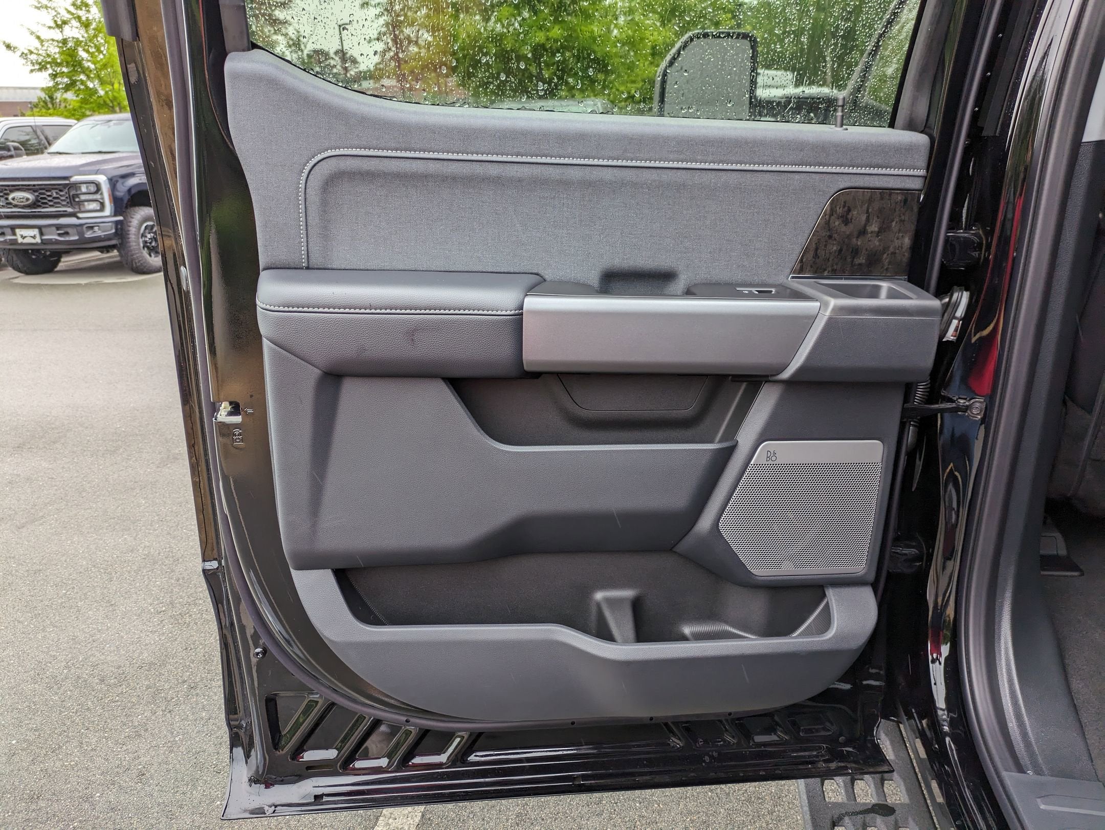 2025 Ford Super Duty F-350 SRW LARIAT