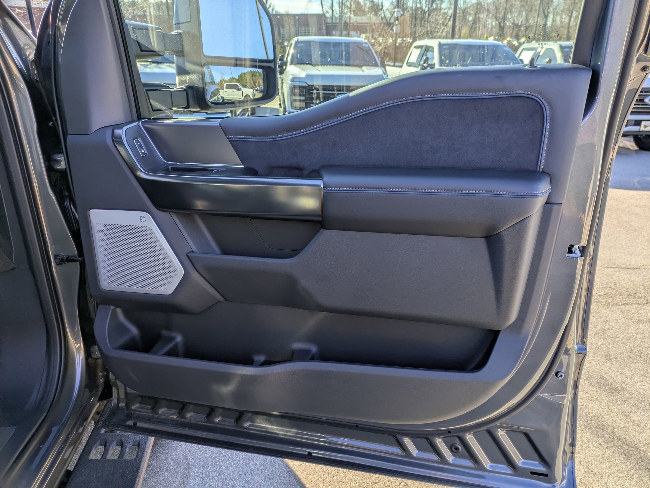 2026 Ford Super Duty F-350 SRW Platinum