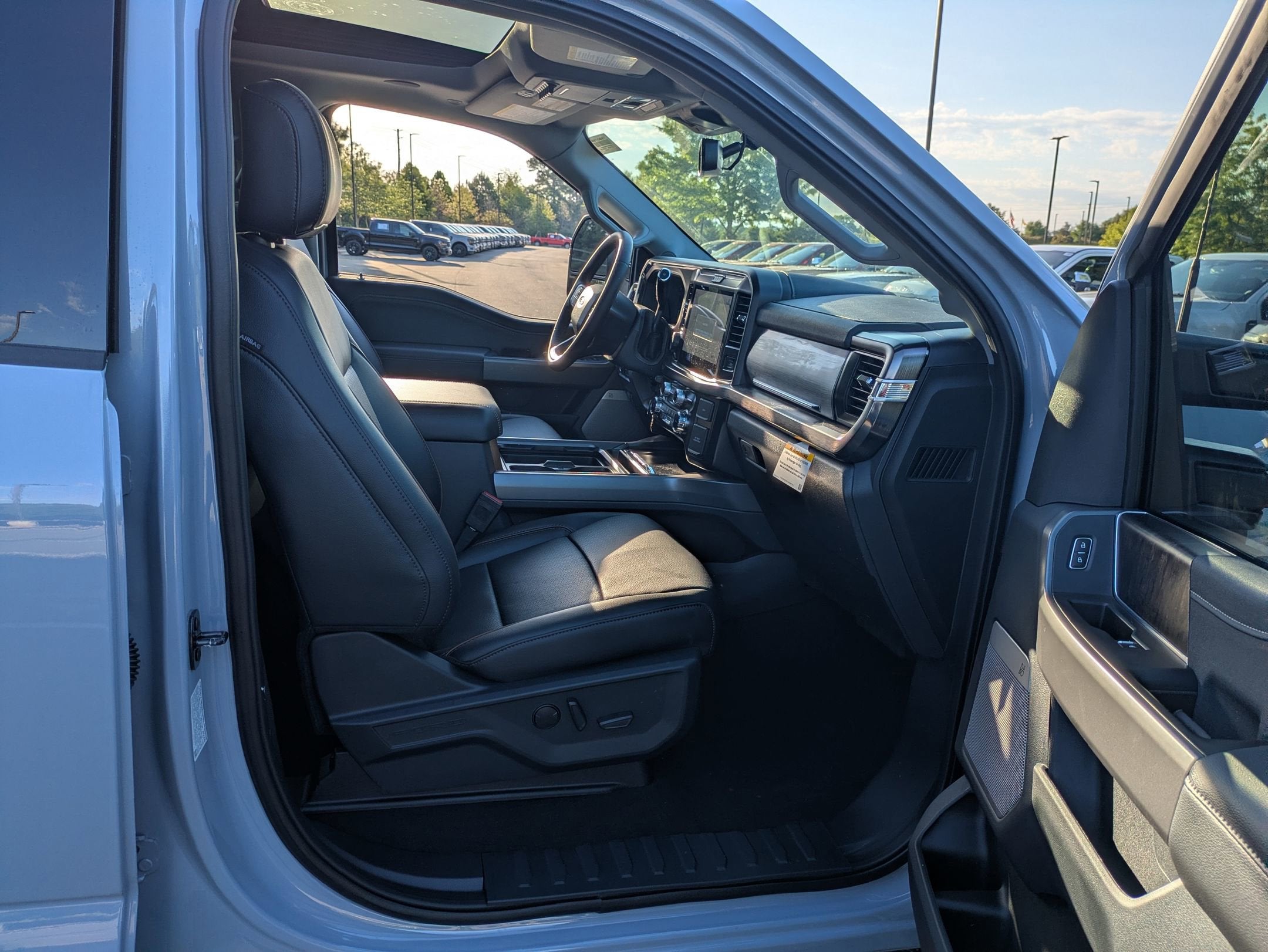 2026 Ford Super Duty F-350 SRW LARIAT