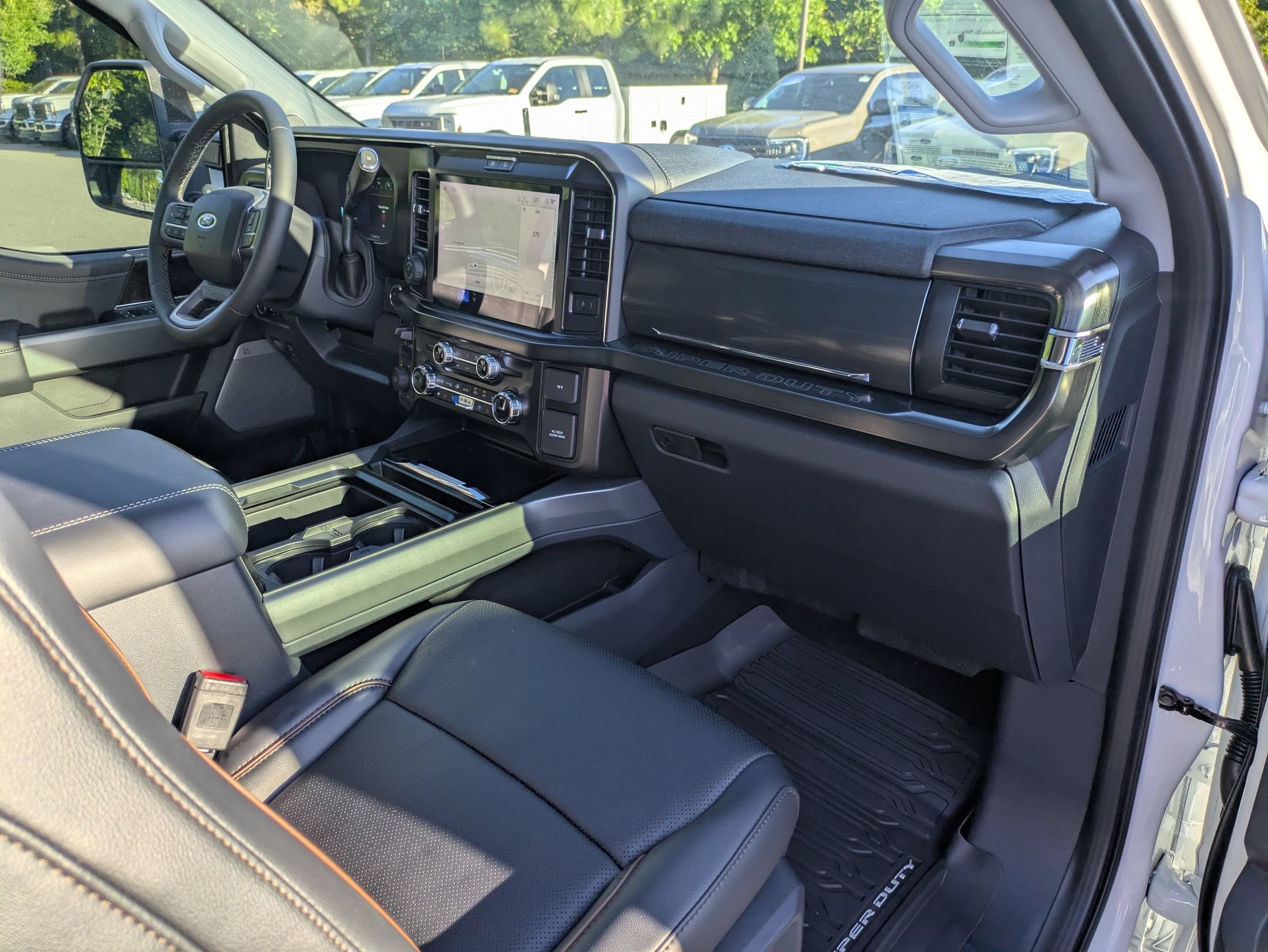 2026 Ford Super Duty F-350 SRW LARIAT