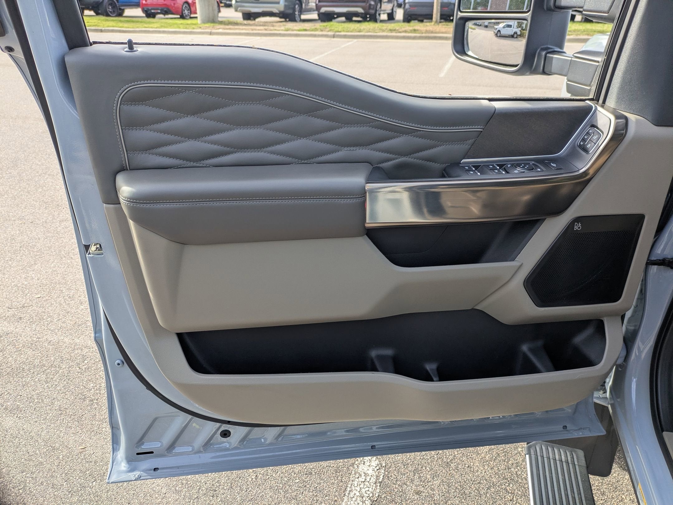 2025 Ford Super Duty F-450 DRW Platinum