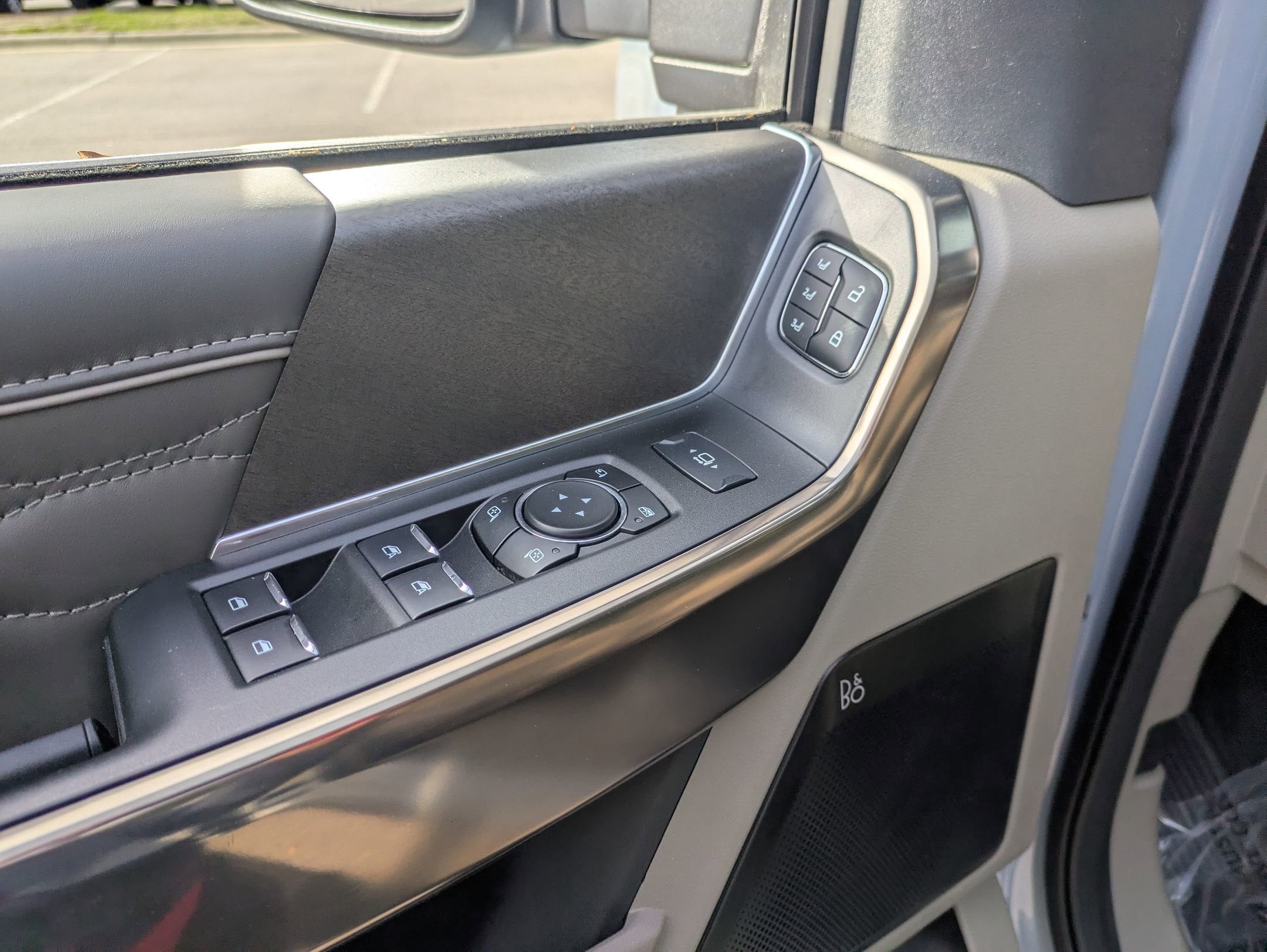 2025 Ford Super Duty F-450 DRW Platinum