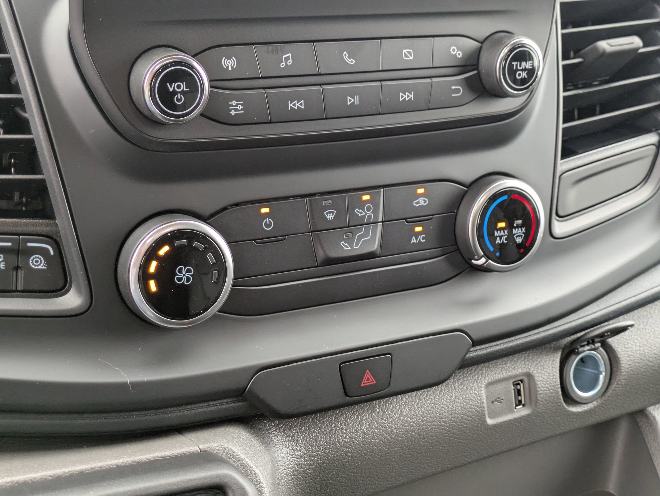 2025 Ford Transit Cargo Van Base