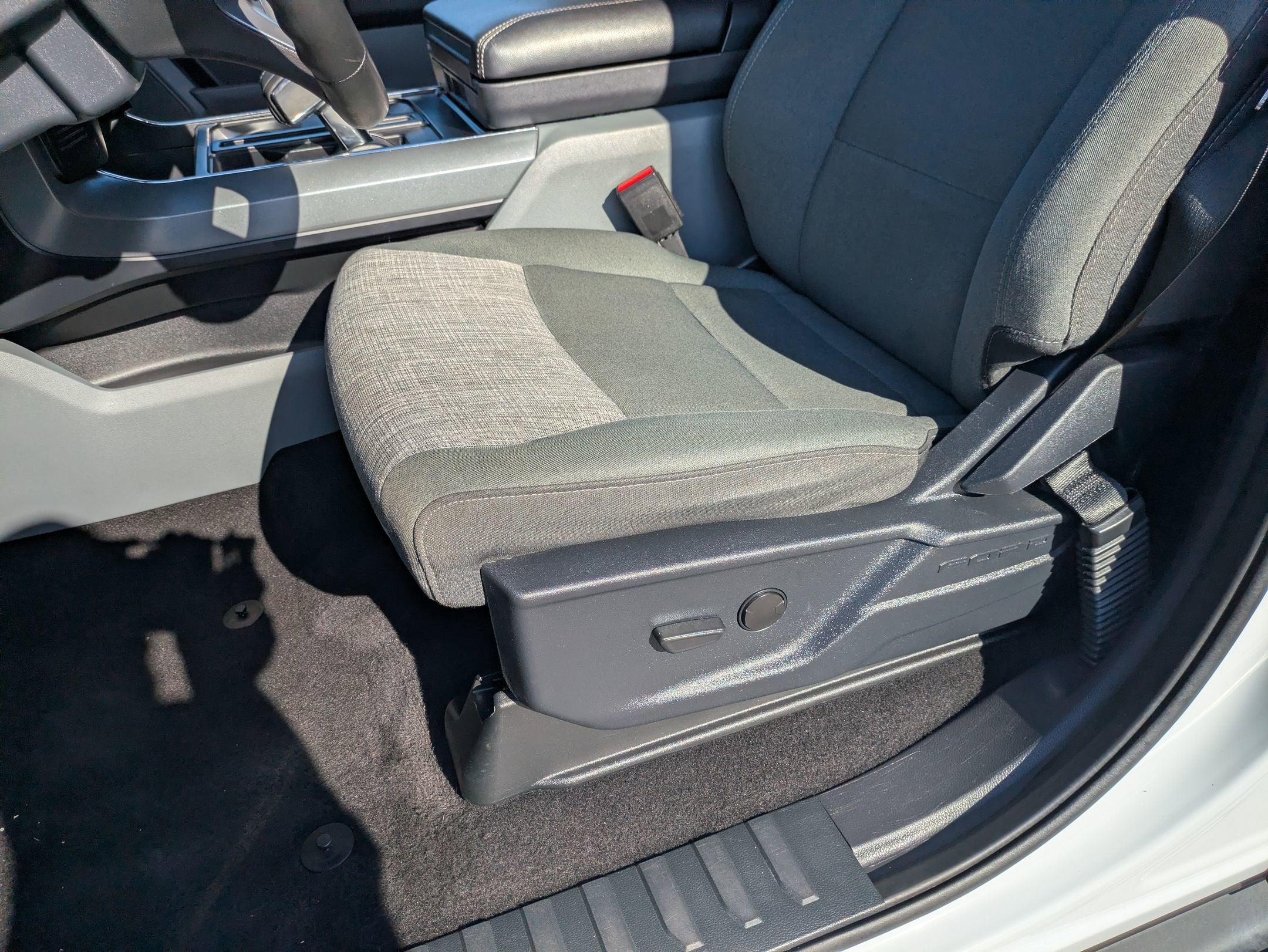 2023 Ford F-150 Lightning XLT