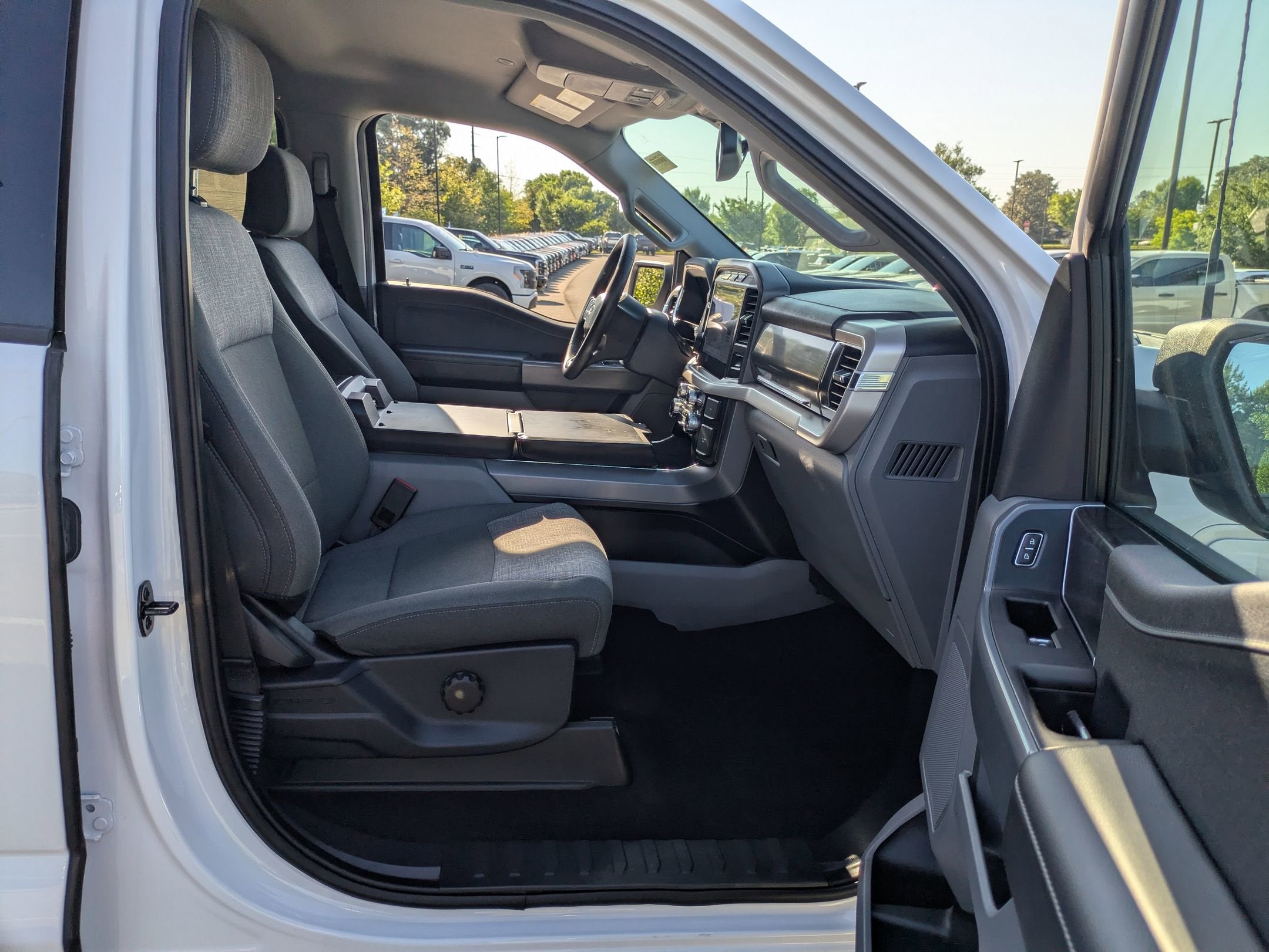 2023 Ford F-150 Lightning XLT