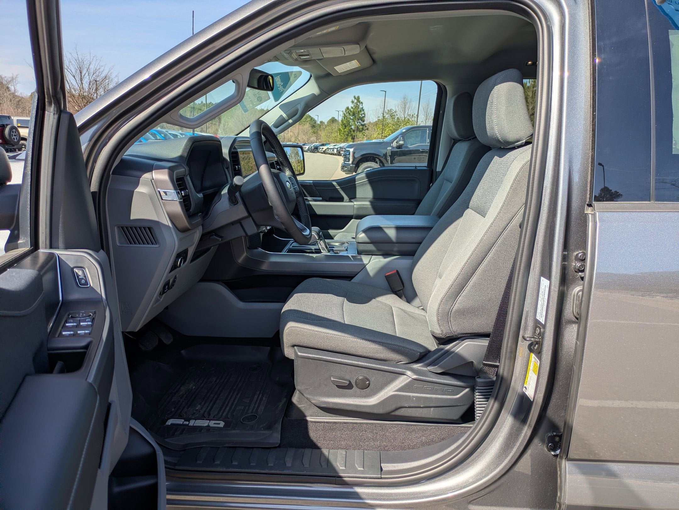 2025 Ford F-150 Lightning XLT